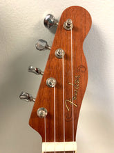 Load image into Gallery viewer, Fender Seaside Soprano Ukulele Pack