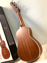 Load image into Gallery viewer, Fender Seaside Soprano Ukulele Pack