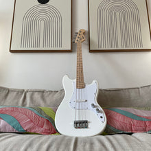Load image into Gallery viewer, Fender Squier Sonic Bronco Bass Arctic White