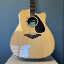 Load image into Gallery viewer, Yamaha FGX830C Acoustic-Electric Guitar (Used)