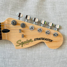 Load image into Gallery viewer, Squier Affinity Series Junior Stratocaster HSS
