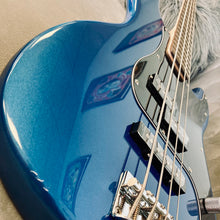 Load image into Gallery viewer, Fender Squier Affinity Series Precision Bass - Lake Placid Blue