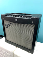 Load image into Gallery viewer, USED Fender Mustang 2 Amp