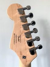 Load image into Gallery viewer, Fender Squier Mini Strat- Black