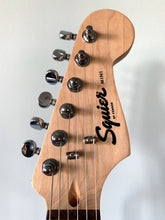 Load image into Gallery viewer, Fender Squier Mini Strat- Dakota Red