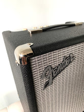 Load image into Gallery viewer, Fender Rumble 25 Bass Amplifier